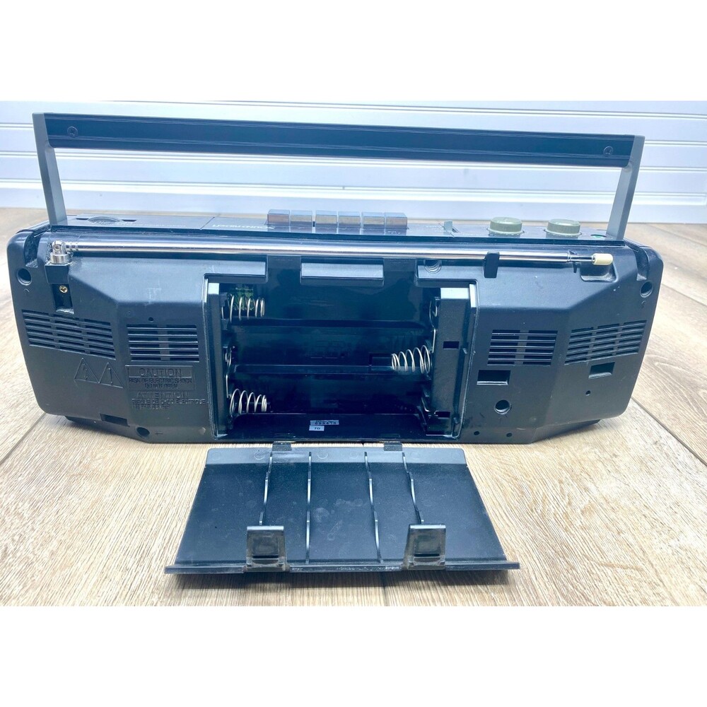 Vintage Sony CFS-210 AM/FM Stereo Cassette Recorder Sound Rider Boombox Works - Picture 7 of 9